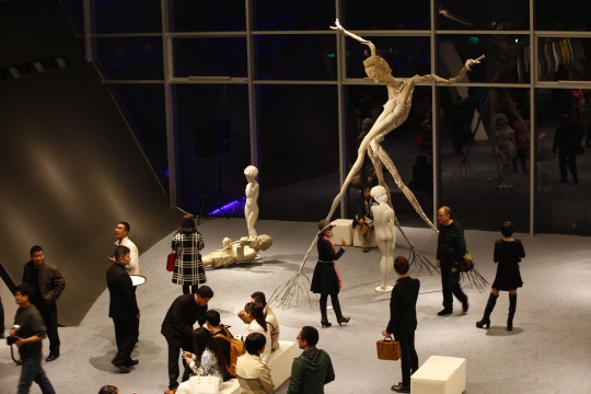 百得利携手任思鸿荣耀呈现“日再日”个人艺术展
