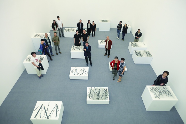 “谭平个展”是偏锋新艺术空间2014年度重要的艺术家个人展览之一 “谭平个展”是偏锋新艺术空间2014年度重要的艺术家个人展览之一