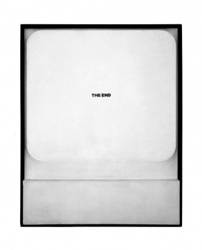 Schermo The End(Screen The End) 1970 Wood and varnish on canvas 195 x 155 x 8 cm / 76 3/4 x 61 x 3 1/8 in
© Estate of Fabio Mauri Courtesy Estate of Fabio Mauri and Hauser & Wirth
Schermo The End(Screen The End) 1970 Wood and varnish on canvas 195 x 155 x 8 cm / 76 3/4 x 61 x 3 1/8 in
© Estate of Fabio Mauri Courtesy Estate of Fabio Mauri and Hauser & Wirth