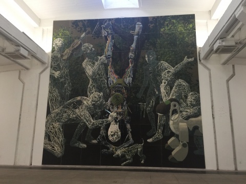 《公敌》 800x800cm 布面丙烯 2014
《公敌》 800x800cm 布面丙烯 2014