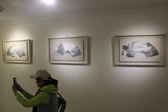 姜炫雅2015年作品《远看山有色》
姜炫雅2015年作品《远看山有色》