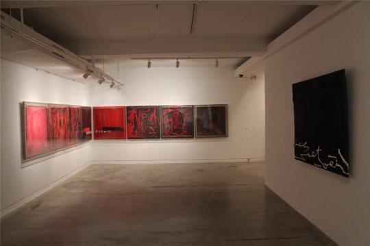 2007年作品《被包的肖像》
2007年作品《被包的肖像》