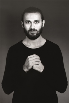 Shirin Neshat, Javid, from The Home of My Eyes series, 2014-2015. Copyright Shirin Neshat. Courtesy of the artist and Gladstone Gallery, New York and Brussels.
Shirin Neshat, Javid, from The Home of My Eyes series, 2014-2015. Copyright Shirin Neshat. Courtesy of the artist and Gladstone Gallery, New York and Brussels.