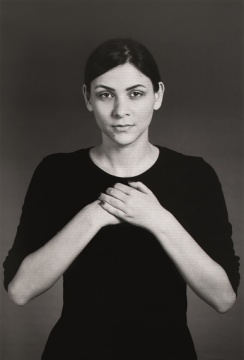 Shirin Neshat, Mahira, from The Home of My Eyes series, 2014-2015. Copyright Shirin Neshat, Courtesy of the artist and Gladstone Gallery, New York and Brussels.
