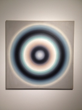 颜磊 《彩轮》 140×140cm 布面丙烯 2002
