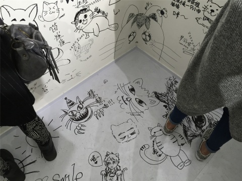 地面也被喵星人占领
地面也被喵星人占领