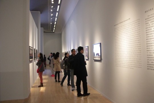 文献厅，集中呈现了四位艺术家创作历程的作品图片、文献资料
