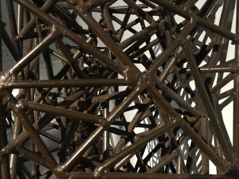 异质同构 金属、木 210×28×30cm×6 1998(局部)
异质同构 金属、木 210×28×30cm×6 1998(局部)