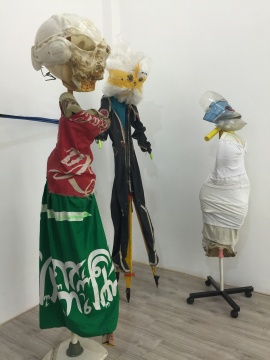 周轶伦个展“Go◼d Finder” 将黑店开进站台中国 周轶伦个展“Go◼d Finder” 将黑店开进站台中国