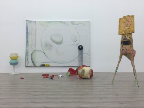 周轶伦个展“Go◼d Finder” 将黑店开进站台中国 周轶伦个展“Go◼d Finder” 将黑店开进站台中国