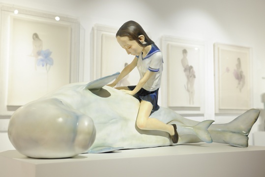 张贺 《你就是我,29岁》 106×49×55cm 铜着色 2015 b.1984 毕业于中央美术学院雕塑进修
张贺 《你就是我,29岁》 106×49×55cm 铜着色 2015 b.1984 毕业于中央美术学院雕塑进修