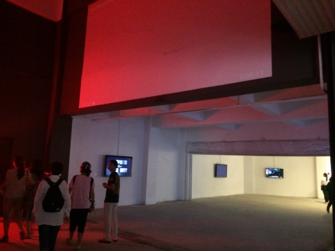 长江国际影像双你展地下展厅，以Video作品为主
