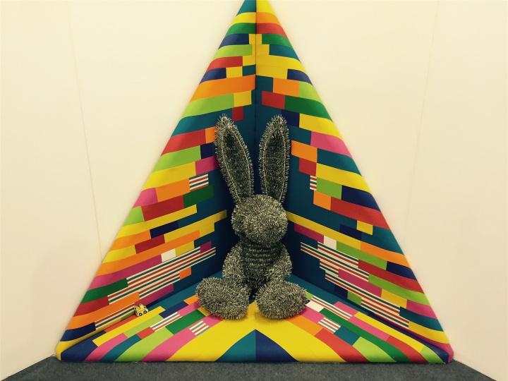 北京现在画廊周洁作品,也是刷屏率极高的一件作品
北京现在画廊周洁作品,也是刷屏率极高的一件作品