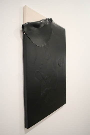 《撕下绘画》 自由装置 综合媒材 2011
《撕下绘画》 自由装置 综合媒材 2011