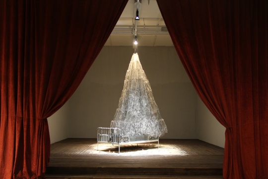 作品《巫山》,是本次展览体量最大的一个作品
作品《巫山》,是本次展览体量最大的一个作品