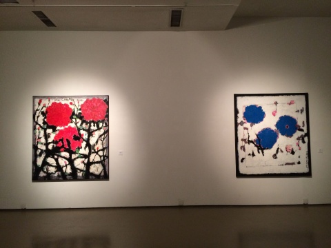 《牡丹》 180×160cm 油画 丙烯 2012、《蓝牡丹》 180×160cm 油画 丙烯 2013 《牡丹》 180×160cm 油画 丙烯 2012、《蓝牡丹》 180×160cm 油画 丙烯 2013