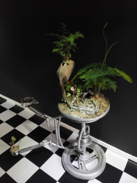 蒂埃里•勒乔瓦装置作品之一
蒂埃里•勒乔瓦装置作品之一