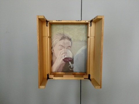 《酒杯》 33×24×11cm 木盒油画 2011
《酒杯》 33×24×11cm 木盒油画 2011