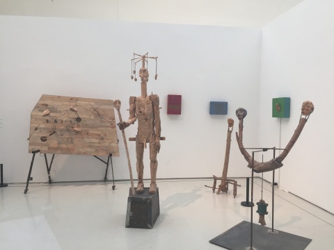 展览现场造型奇特、趣味性十足的展示作品
展览现场造型奇特、趣味性十足的展示作品