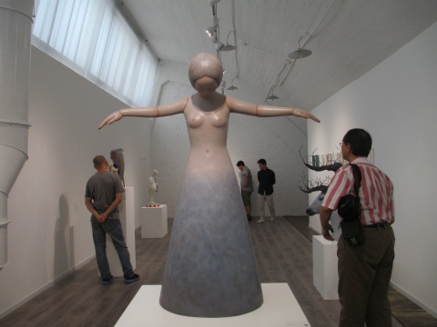 张爱娜作品《偶 2》
张爱娜作品《偶 2》