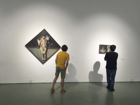 魏东作品中丰满的元素让观众流连忘返
魏东作品中丰满的元素让观众流连忘返