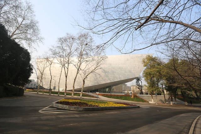 万林艺术博物馆建筑外观
万林艺术博物馆建筑外观