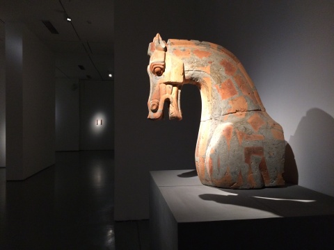 《西汉马首》
《西汉马首》