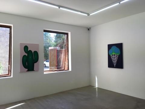 一楼左侧展厅展出的是90后艺术家孙一钿、以及70年出生的艺术家周文斗作品
一楼左侧展厅展出的是90后艺术家孙一钿、以及70年出生的艺术家周文斗作品
