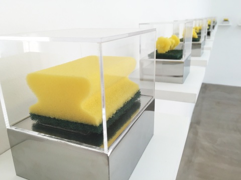 周文斗《海绵》系列作品 2006
周文斗《海绵》系列作品 2006