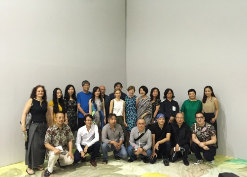 OCAT工作人员及参展艺术家、到场嘉宾集体合影
OCAT工作人员及参展艺术家、到场嘉宾集体合影