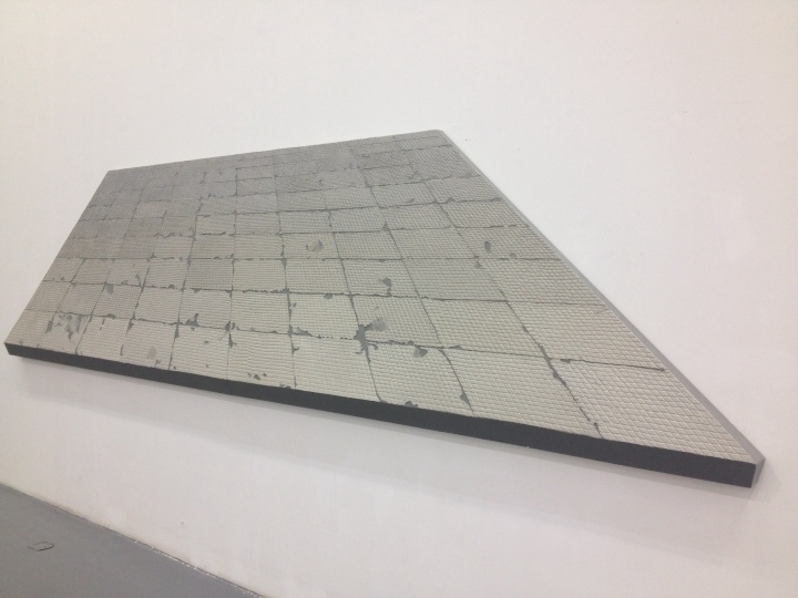 蔡磊 《23平米》 480×120cm 布面丙烯 2015
