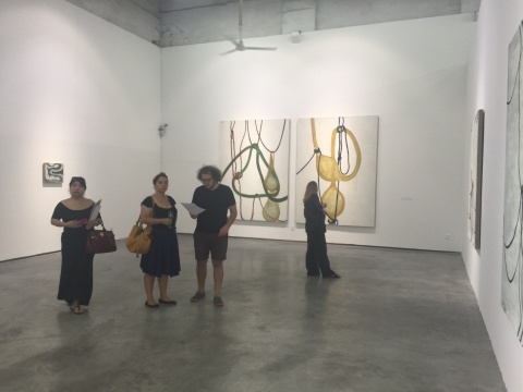 展览现场,香格纳画廊主空间内展出了部分小尺幅作品
展览现场,香格纳画廊主空间内展出了部分小尺幅作品
