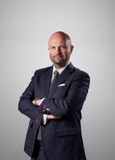 邦瀚斯亚洲副主席兼亚洲艺术总监Magnus Renfrew
邦瀚斯亚洲副主席兼亚洲艺术总监Magnus Renfrew