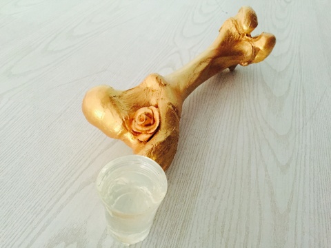 物件为金色骨头花
物件为金色骨头花