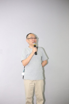 艺术家梁铨在开幕式现场
艺术家梁铨在开幕式现场
