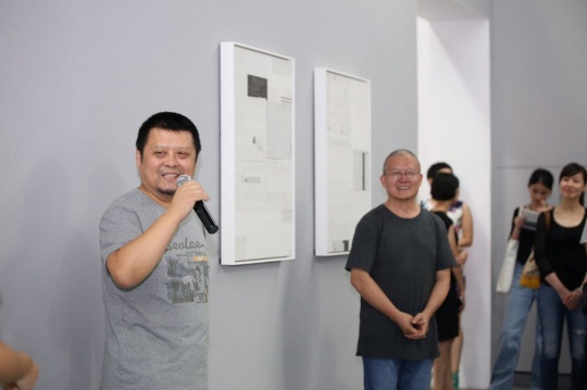 艺术家沈勤在开幕式现场
艺术家沈勤在开幕式现场