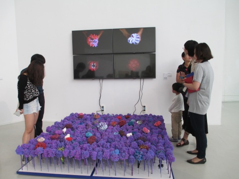 中央美术学院 谭英杰 《曼陀罗华》170×200×40cm 纸粘土/网布/铁丝/木 造型艺术银奖
中央美术学院 谭英杰 《曼陀罗华》170×200×40cm 纸粘土/网布/铁丝/木 造型艺术银奖
