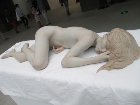 四川美术学院 石鸿杰 《花祭》 130×50×28cm 玻璃钢 提名奖
四川美术学院 石鸿杰 《花祭》 130×50×28cm 玻璃钢 提名奖