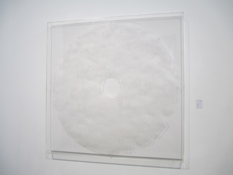 梁绍基 《平面隧道》 145×145cm  蚕丝 2011