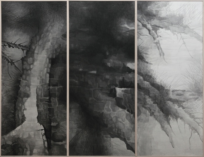 邵帆《松问》3×210×90cm(画芯尺寸) 宣纸上水墨 2009-2014
邵帆《松问》3×210×90cm(画芯尺寸) 宣纸上水墨 2009-2014