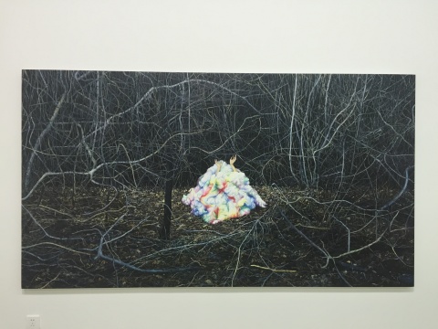 《沉溺》 145×265 布面油画 2015
《沉溺》 145×265 布面油画 2015