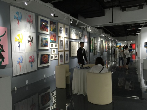”艺起来“青年艺术家联展共展出300件新锐艺术家的作品 ”艺起来“青年艺术家联展共展出300件新锐艺术家的作品