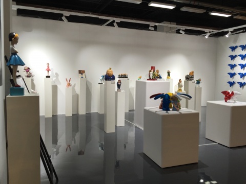 位于当代设计板块,稀奇展位现场 位于当代设计板块,稀奇展位现场