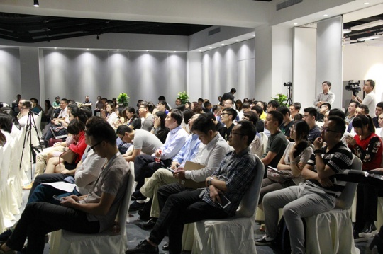 发布会现场,吸引众多业界人士与媒体关注
发布会现场,吸引众多业界人士与媒体关注