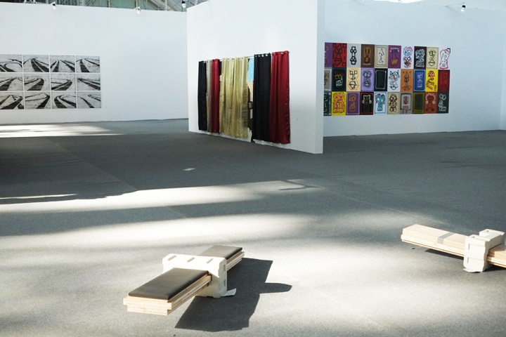 由策展人Eleonora Battiston策划的主题邀请展“他性——行进中的国际当代艺术”呈现了有19个不同国籍的艺术家的作品,包含影像、装置、新媒体等媒介
由策展人Eleonora Battiston策划的主题邀请展“他性——行进中的国际当代艺术”呈现了有19个不同国籍的艺术家的作品,包含影像、装置、新媒体等媒介