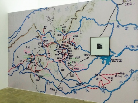 晋察冀是中共抗日战争时期于敌后开创的第一个抗日根据地，策展团队为了此次展览的史料考察走了一遍红军的路线
