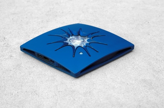 Little Sun Charge prototype, August 2015. Photo- Inka Recke © Little Sun
Little Sun Charge prototype, August 2015. Photo- Inka Recke © Little Sun