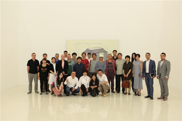 9月20日，亲身经历了中国当代艺术所有重要事件的艺术家王川在偏锋新艺术中心的第二个个展开幕
