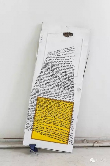 谭天 《Marco Tirelli + Pedro Cabrita Reis + Fiona Banner》 200×90cm 门、虎台钳、马克笔、油漆 2015
谭天 《Marco Tirelli + Pedro Cabrita Reis + Fiona Banner》 200×90cm 门、虎台钳、马克笔、油漆 2015