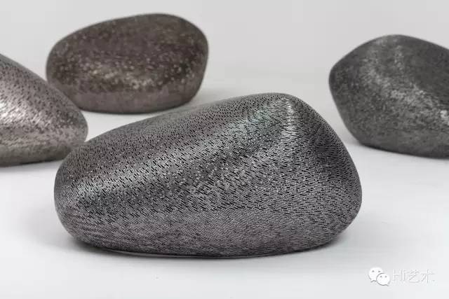 郑路 《近于禅》120×88×55cm、92×85×43cm、110×68×45cm 不锈钢 2012
郑路 《近于禅》120×88×55cm、92×85×43cm、110×68×45cm 不锈钢 2012